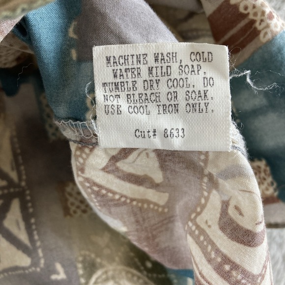 Tori Richard Honolulu Shirt Mens Medium Hawaiian Ancient Geometric Vintage USA - Picture 9 of 9